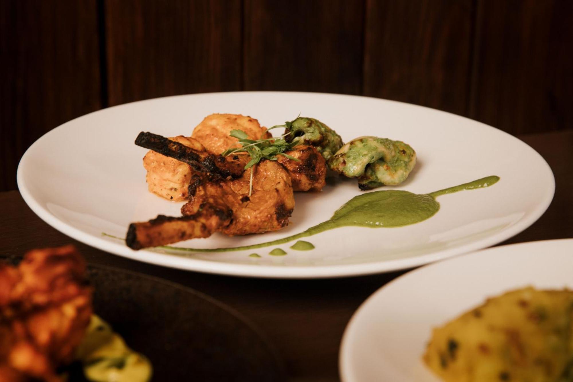 The Lalit London Hotel Exterior photo Chicken Tikka