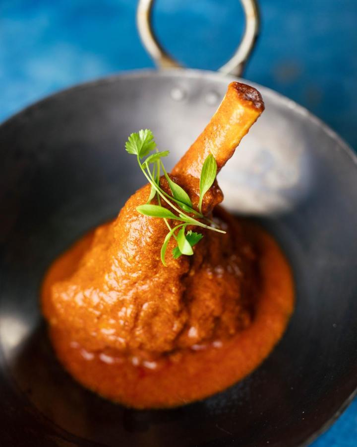 The Lalit London Hotel Exterior photo A mutton shank