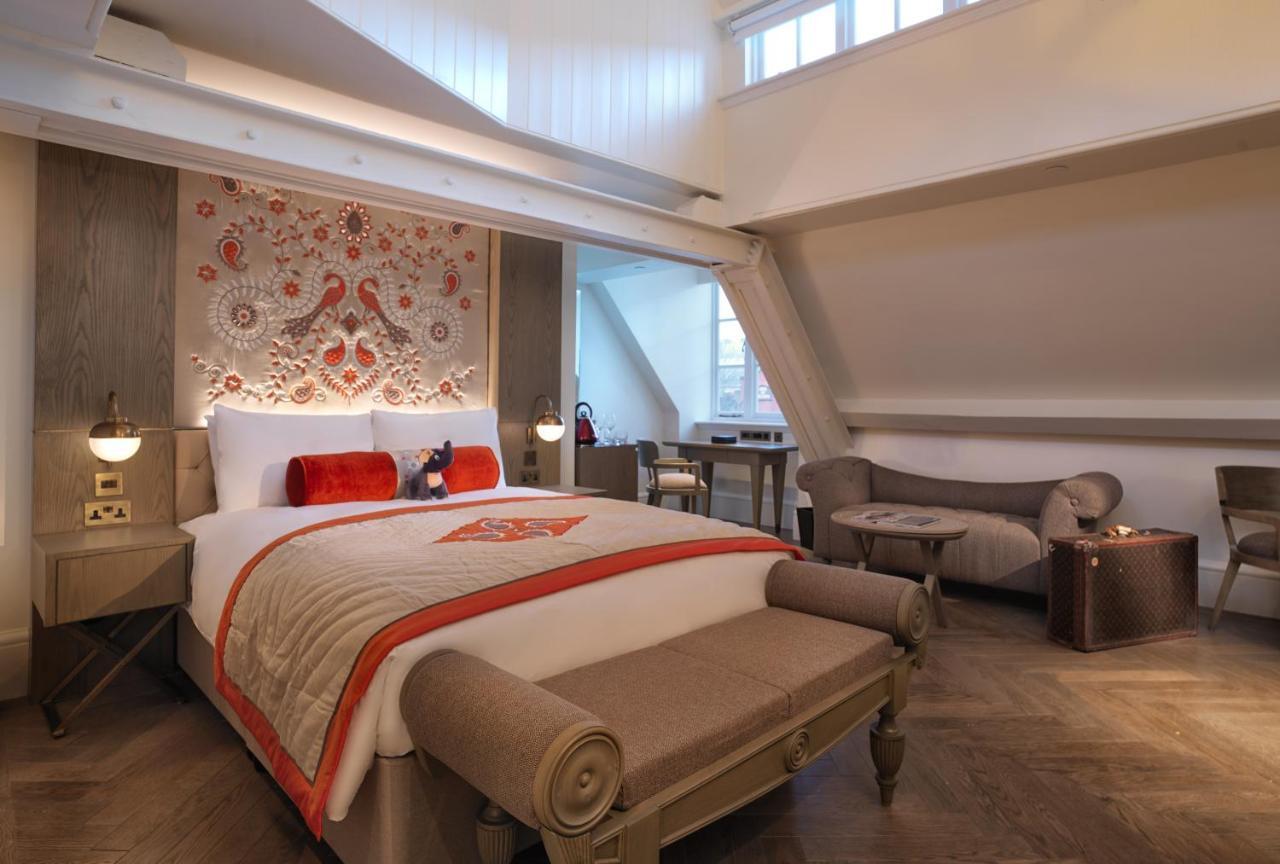 The Lalit London Hotel Room photo A suite at the Mandarin Oriental London