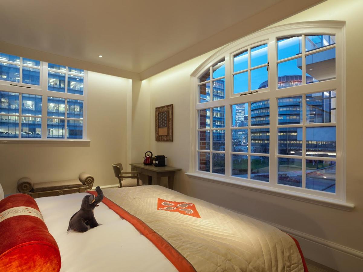 The Lalit London Hotel Room photo A bedroom at the Mandarin Oriental, London