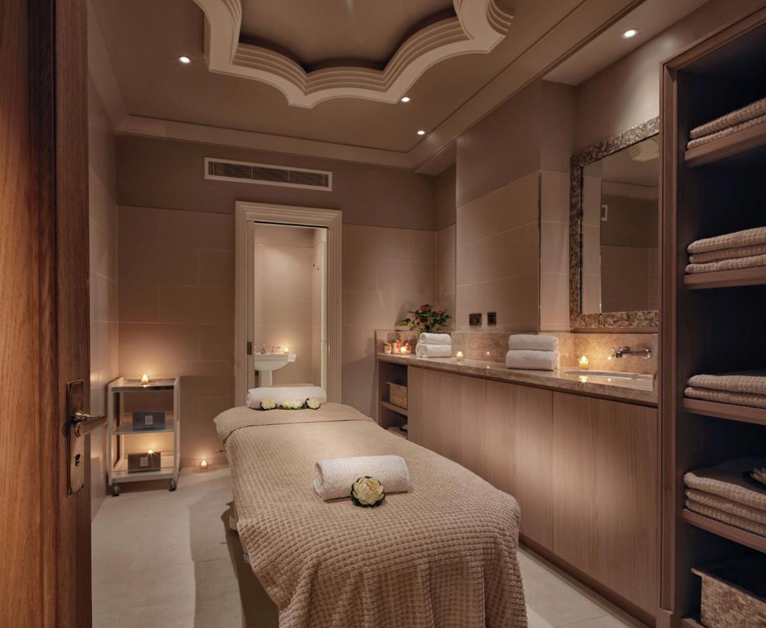 The Lalit London Hotel Exterior photo A treatment room at the spa